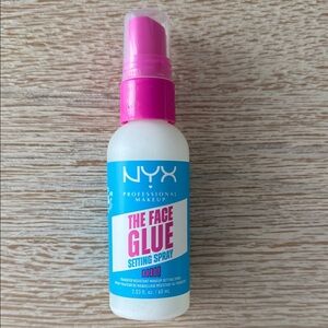 NYX Professional Makeup The Face Glue Setting Spray
